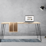 مكتب خشبي بخزانة مبتكرة