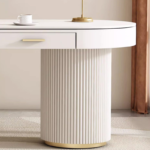 ⁦مكتب الفخامة بتصميم أنيق عالي الجودة⁩ - الصورة ⁦2⁩