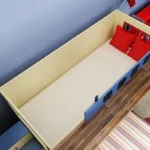 ⁦سرير أطفال بتصميم سيارة رياضية – هيكل بلاستيكي متين – ألوان زاهية – آمن وممتع – ضمان سنتين⁩ - الصورة ⁦11⁩