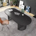 مكتب بتصميم مميز و فريد