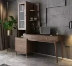 مكتب وكرسي مع خزانة مميز