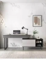 مكتب اداري مع خزانة جانبية مصممة بحرفة