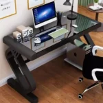 مكتب معدني بتصميم زجاجي