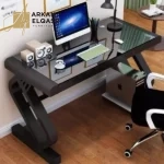 مكتب معدني بتصميم زجاجي