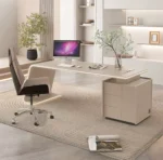 مكتب عصري مع اضاءة وكرسي فخم