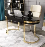 مكتب فخم بتصميم أنيق