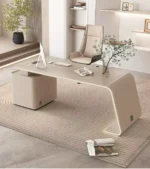 مكتب عصري مع اضاءة وكرسي فخم