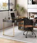 مكتب بتصميم كلاسيكي