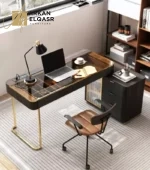 مكتب بتصميم كلاسيكي