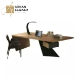 مكتب مائل بتصميم خشبي فاخر