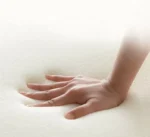 ⁦كنب فاخر بطابع مريح – تصميم واسع بتنجيد ناعم – قاعدة خشبية متينة وألوان مميزة⁩ - الصورة ⁦14⁩