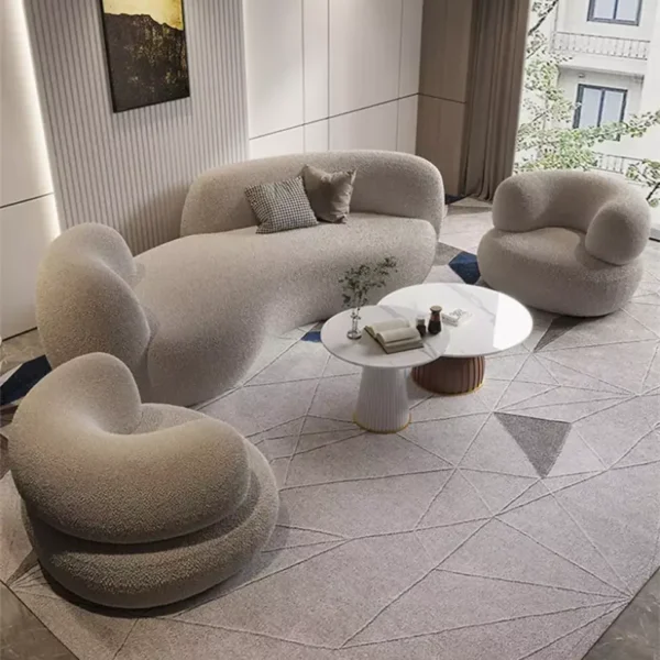 كنب فاخر بطابع مريح – تصميم واسع بتنجيد ناعم – قاعدة خشبية متينة وألوان مميزة