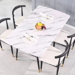 ⁦طاولة طعام مع كراسي بتصميم فاخر⁩ - الصورة ⁦2⁩