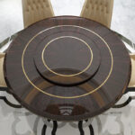 ⁦طقم طاولة طعام رخامية فاخرة مع كراسي فخمة – سطح مقاوم للخدوش وقاعدة معدنية – يتسع لـ6 أشخاص⁩ - الصورة ⁦3⁩