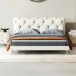 سرير اوروبي بتصميم حديث مع 2 كومودينة