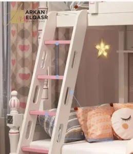 سرير أطفال كوين فاخر – تصميم فاخر مبطن – قاعدة خشبية متينة – متوفر بألوان متعددة