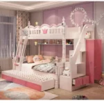 سرير أطفال كوين فاخر – تصميم فاخر مبطن – قاعدة خشبية متينة – متوفر بألوان متعددة