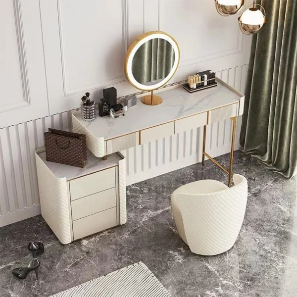 طاولة تسريحة بتصميم مميز مع مرايا و كرسي