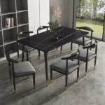 طاولة طعام مع كراسي بتصميم فاخر