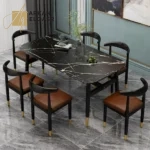 طاولة طعام مع كراسي بتصميم فاخر