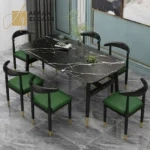 طاولة طعام مع كراسي بتصميم فاخر