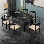 طاولة طعام مع كراسي بتصميم فاخر