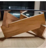 ⁦طاولة قهوة خشبية بتصميم قاعدة حديثة⁩ - الصورة ⁦3⁩