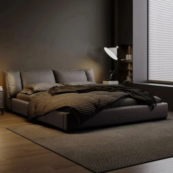 سرير ايطالي مميز بخامات عالية الجودة