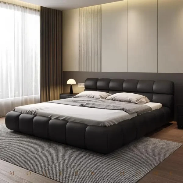 سرير نوم من جلد بتصميم ايطالي