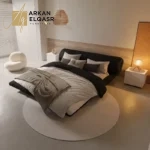 سرير غرفة نوم مع كمودينة بتصميم مميز