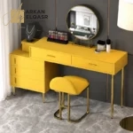 طاولة تسريحة مع كرسي ومرأة