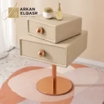 طاولة جانبية بدرجين بتصميم شيك