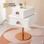 طاولة جانبية بدرجين بتصميم شيك
