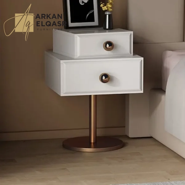 طاولة جانبية بدرجين بتصميم شيك