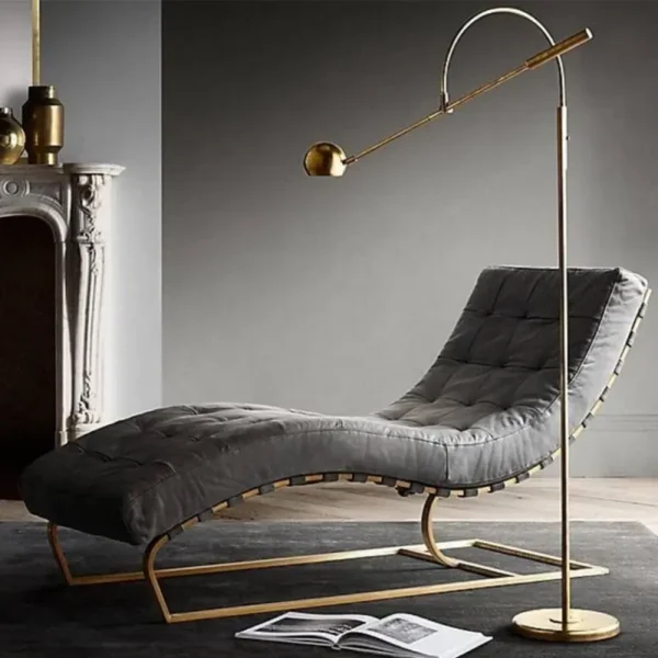 كرسي استرخاء مودرن من الاستيل المذهب