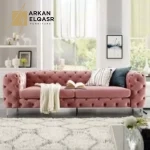 كنبة مخملية ثلاثية بتصميم شيك