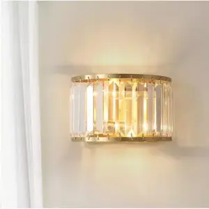 مصباح حائط دائرى شيك من الكريستال
