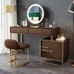 تسريحة مودرن شيك مع مقعد ومرآة