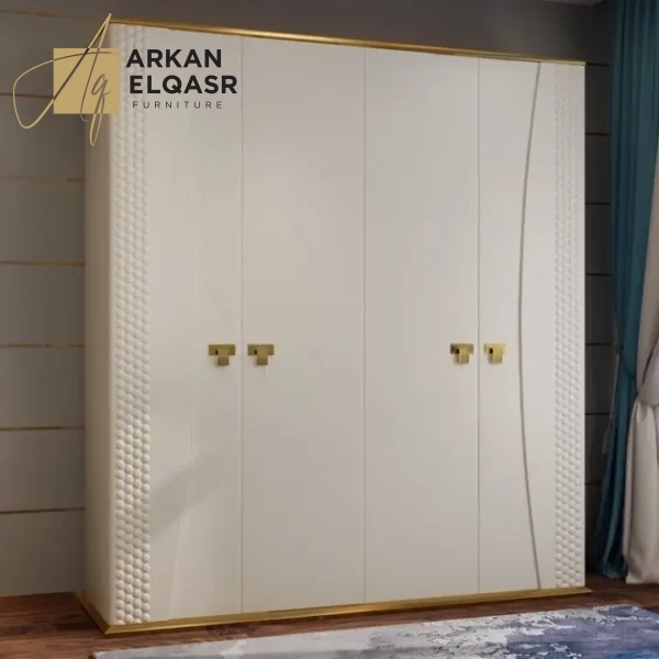 خزانة ملابس فاخرة بأربع أبواب