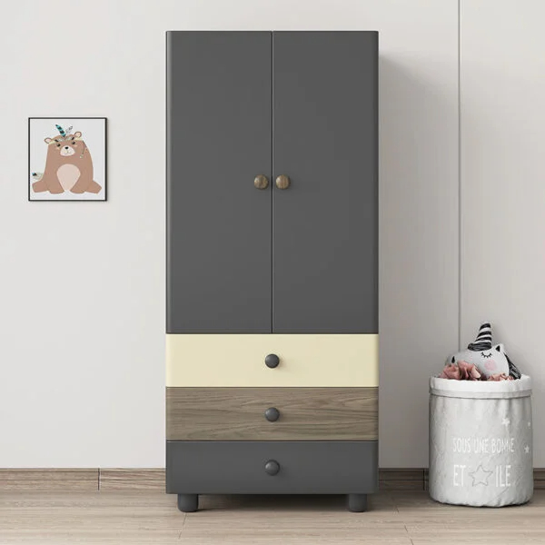 خزانة ملابس بسيطة وشيك