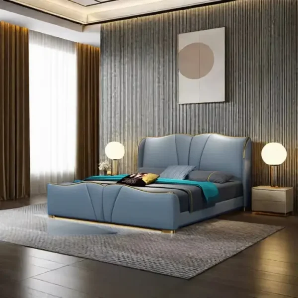 سرير مزدوج بتصميم فخم وشيك