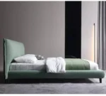 سرير غرفة نوم بتصميم مريح