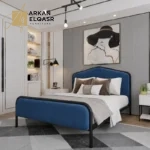 سرير معدني مبطن