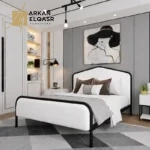 سرير معدني مبطن