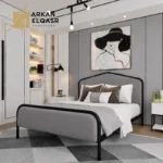 سرير معدني مبطن