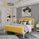 سرير معدني مبطن