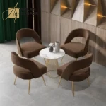 طاولة بتصميم حديث مع كراسى شيك