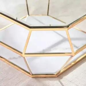 طاولة قهوة بسطح زجاجي بتصميم سداسي