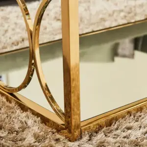 طاولة قهوة بسطح زجاجي مميز