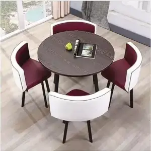 طاولة_طعام_مع_اربع_كراسي_بتصميم_مميز